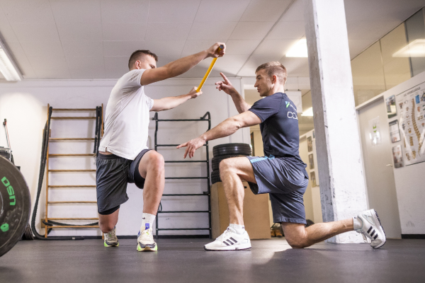 Thomas Wolf im Training mit Taekwondo-Weltmeister Alexander Bachmann